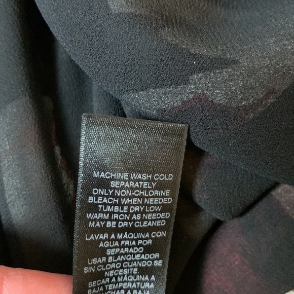 White House Black Market floral print chiffon woven blouse Size 4 - Picture 11 of 12